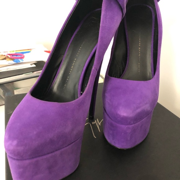 GIUSEPPE ZANOTTI/Size 37 1/2/Purple Heels - Picture 6 of 10